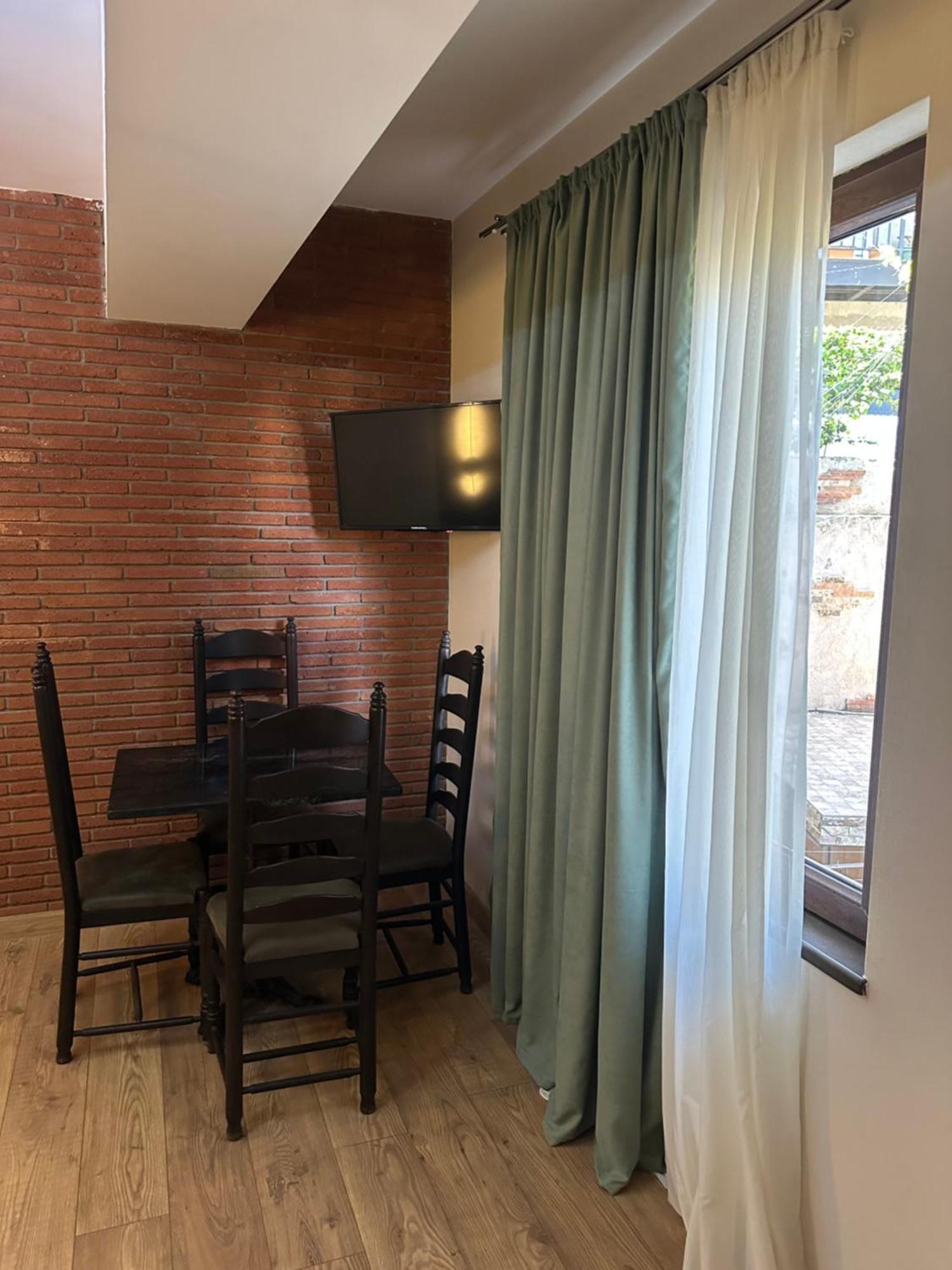 Hotel Wine Hills Tiflis Exterior foto